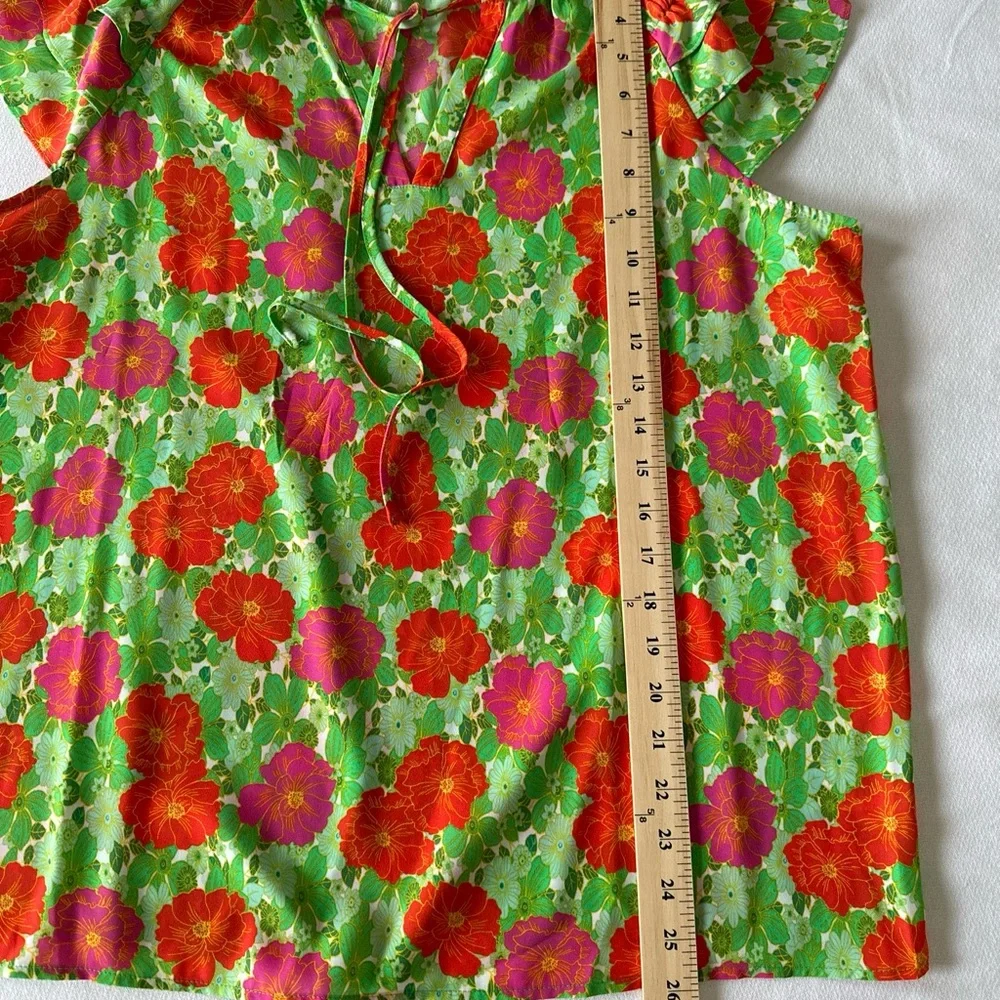 Pleione Size Lg White Orange hibiscus Floral Ruffle Flutter Sleeve V Neck Top - Picture 7 of 11